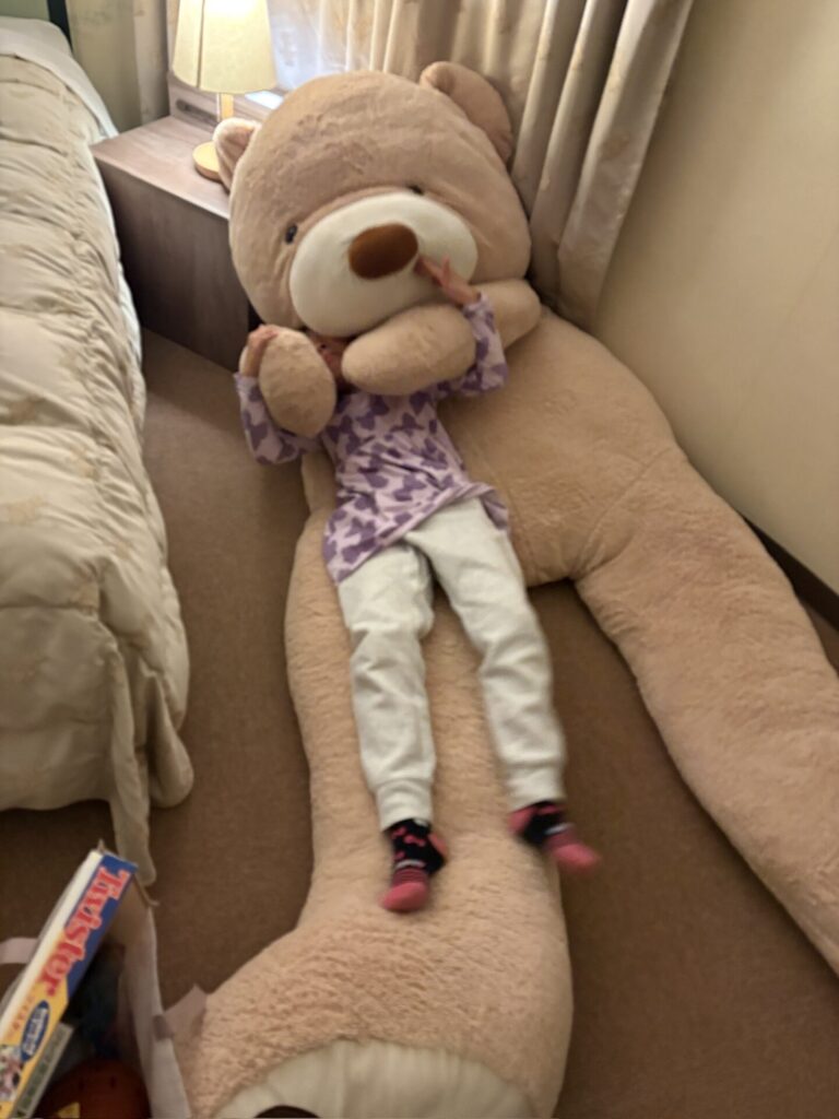 くまのぬいぐるみ